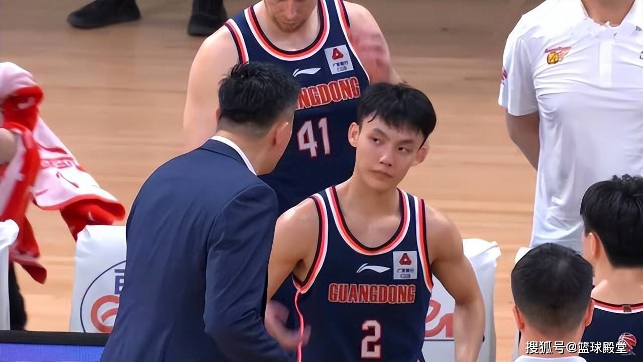 凡有思想的人，都有表达的意愿，而艺术家的天才正在于他们可以为自己的内在精神找到最恰当的表达方式。